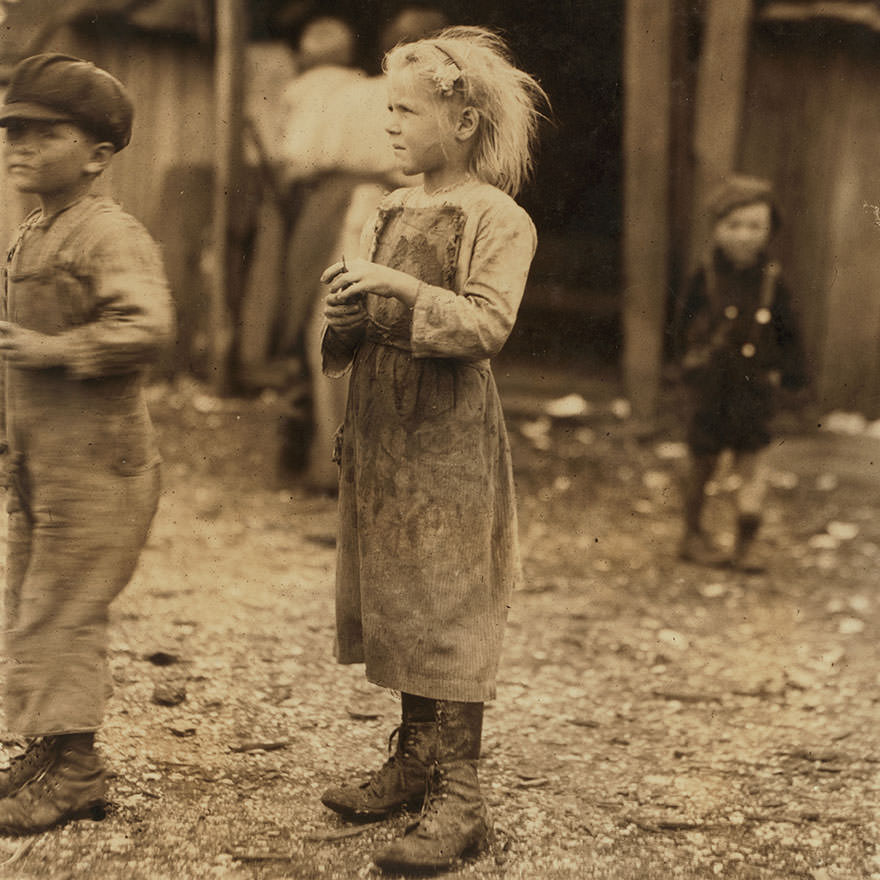 Bertha, one of the six-year old shuckers. Began work at 4 a.m. Maggiano canning co. Location: port royal, South Carolina