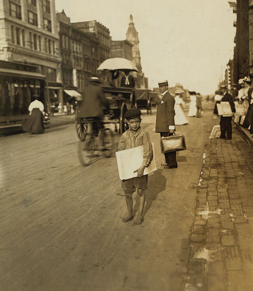 Fruit vendors, Indianapolis market, aug., 1908. Wit., e. N. Clopper. Location: Indianapolis, Indiana