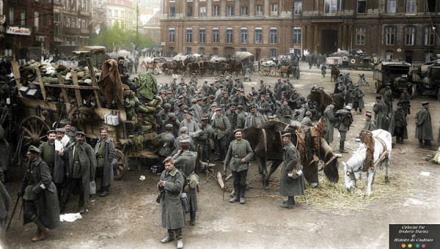 German troops stationed in front of the 'Palais des Princes-Évêques' of Liège in 1914