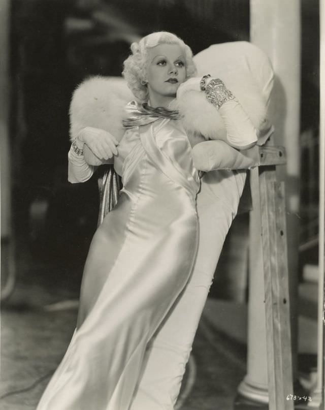 Hollywood's Sex Goddess: 50+ Glamorous Photos Of Jean Harlow From Her Career