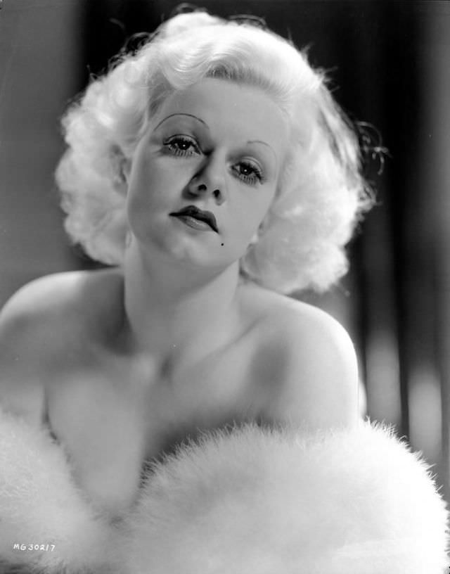 Hollywood's Sex Goddess: 50+ Glamorous Photos Of Jean Harlow From Her Career