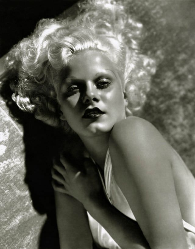 Hollywood's Sex Goddess: 50+ Glamorous Photos Of Jean Harlow From Her Career