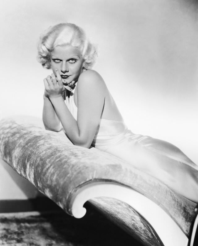 Hollywood's Sex Goddess: 50+ Glamorous Photos Of Jean Harlow From Her Career