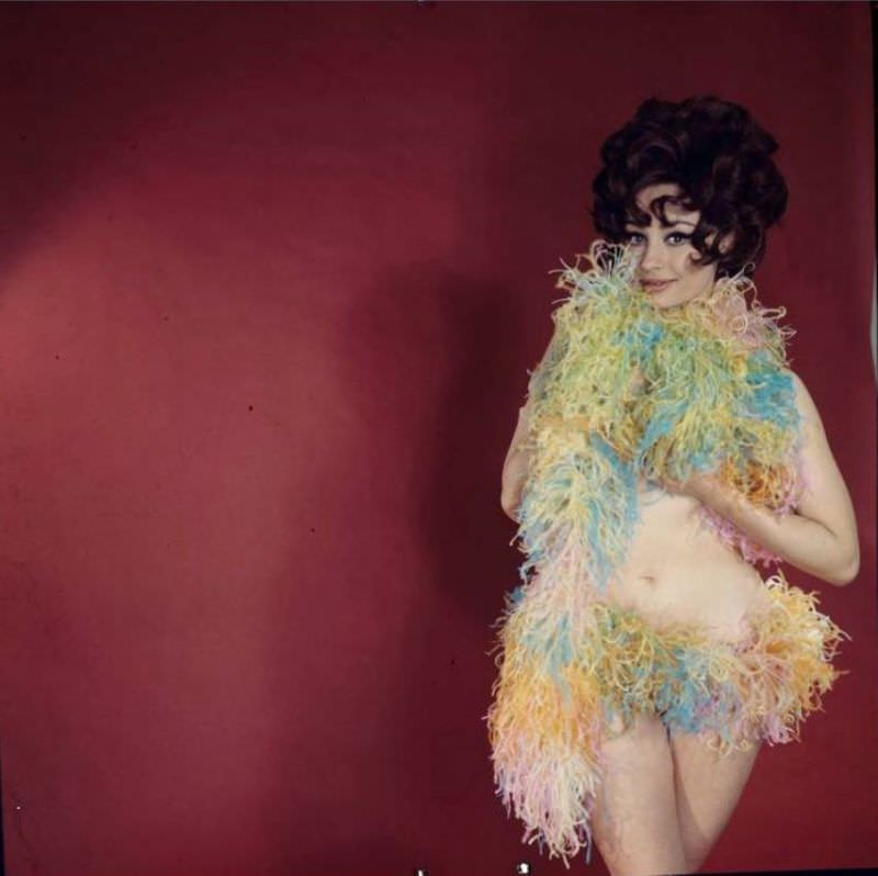 Italian Classic Beauty: 50+ Gorgeous Color Photos Of Raffaella Carrà From Her Career