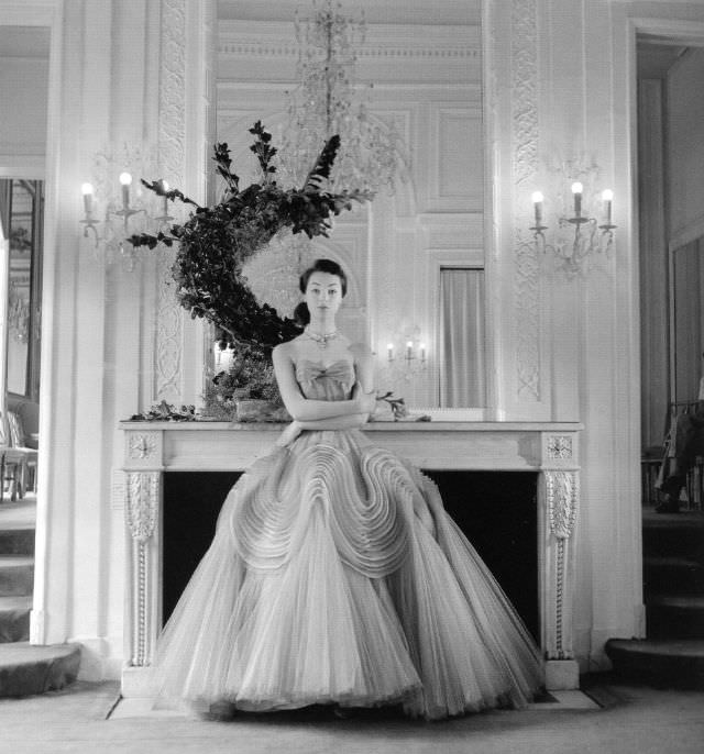 Ivy Nicholson in intricately sculpted evening gown by Jacques Griffe, 1952