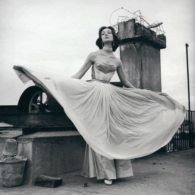 Ivy Nicholson in chiffon evening gown by Irene Galitzine, Rome, 1953