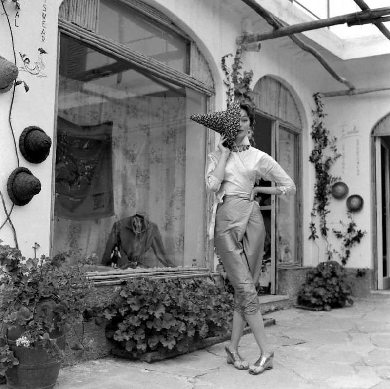 Ivy Nicholson in design by Emilio Pucci, Capri, 1954
