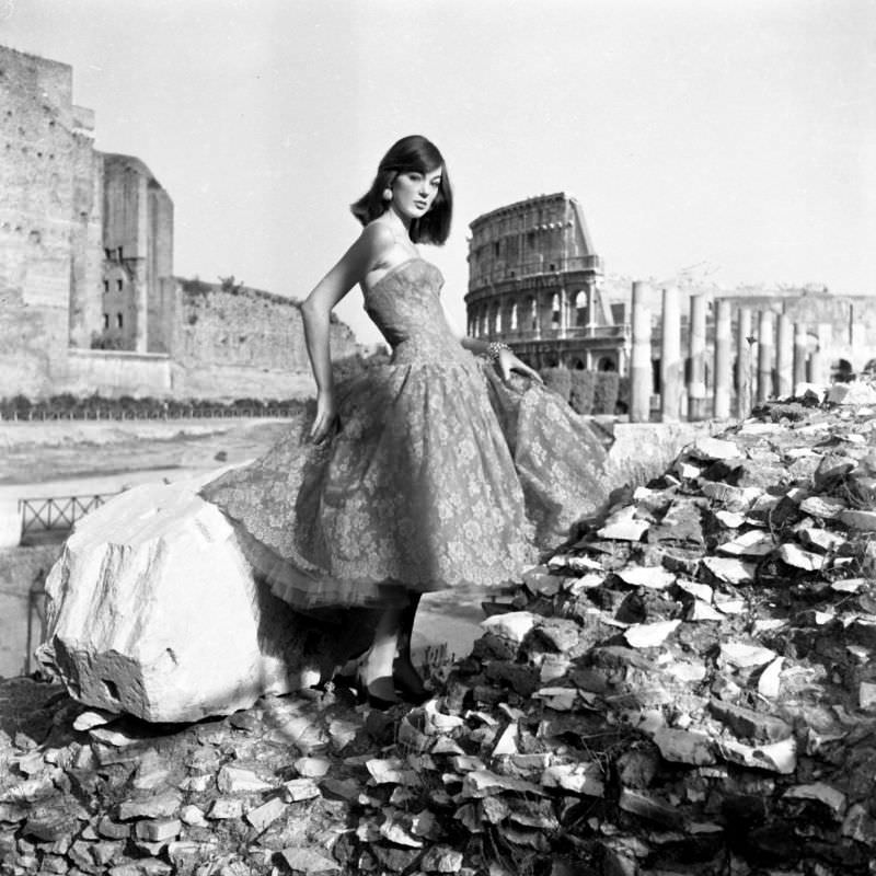 Ivy Nicholson in strapless lace party dress by Fernanda Gattinoni, 1956