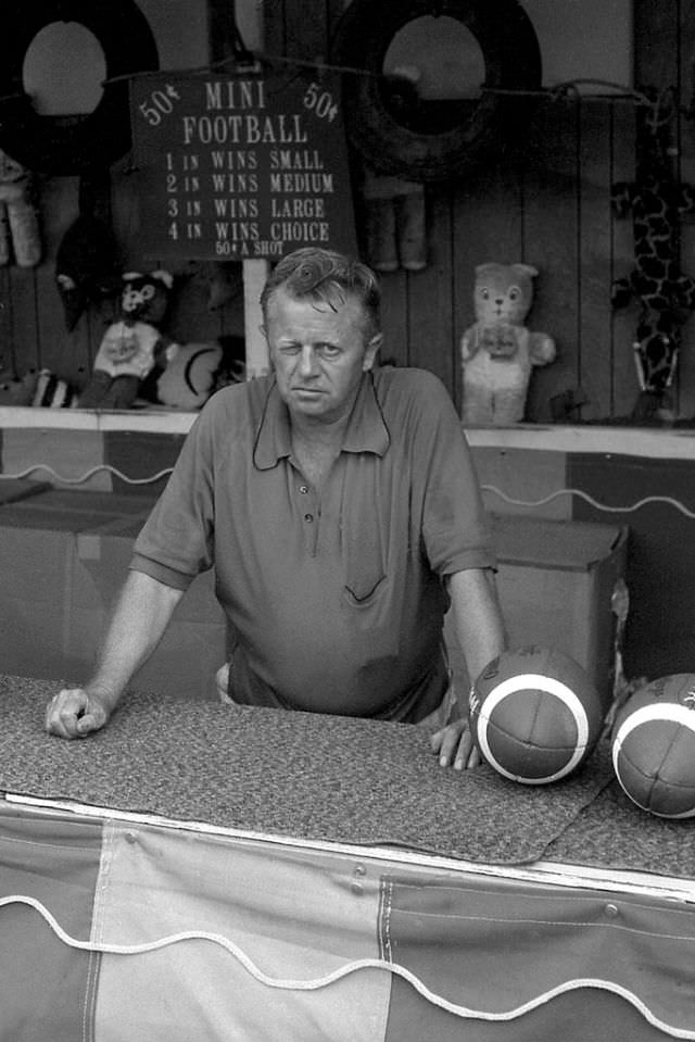 50+ Candid Nostalgic Photos From Michigan State Fair Of 1973