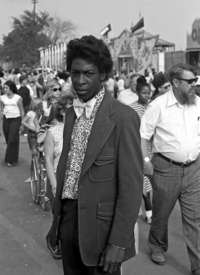 50+ Candid Nostalgic Photos From Michigan State Fair Of 1973