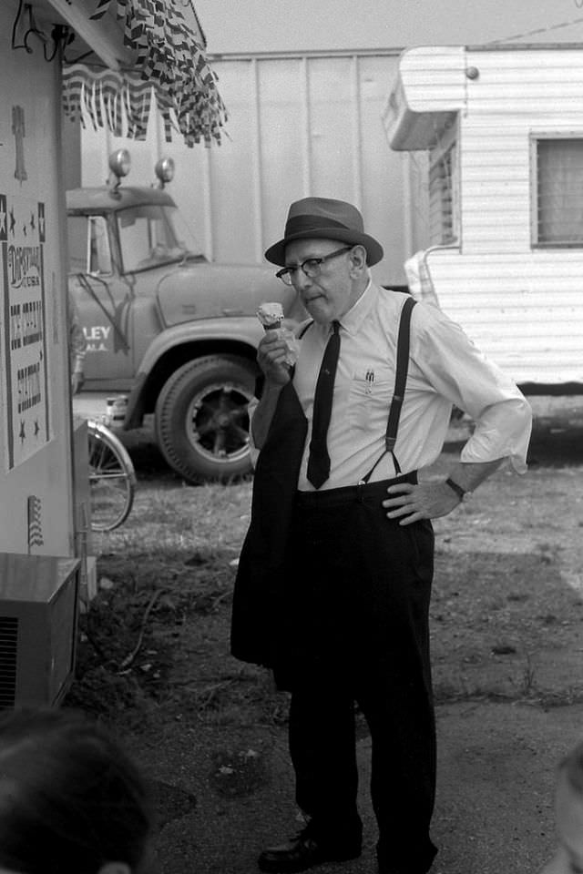 50+ Candid Nostalgic Photos From Michigan State Fair Of 1973