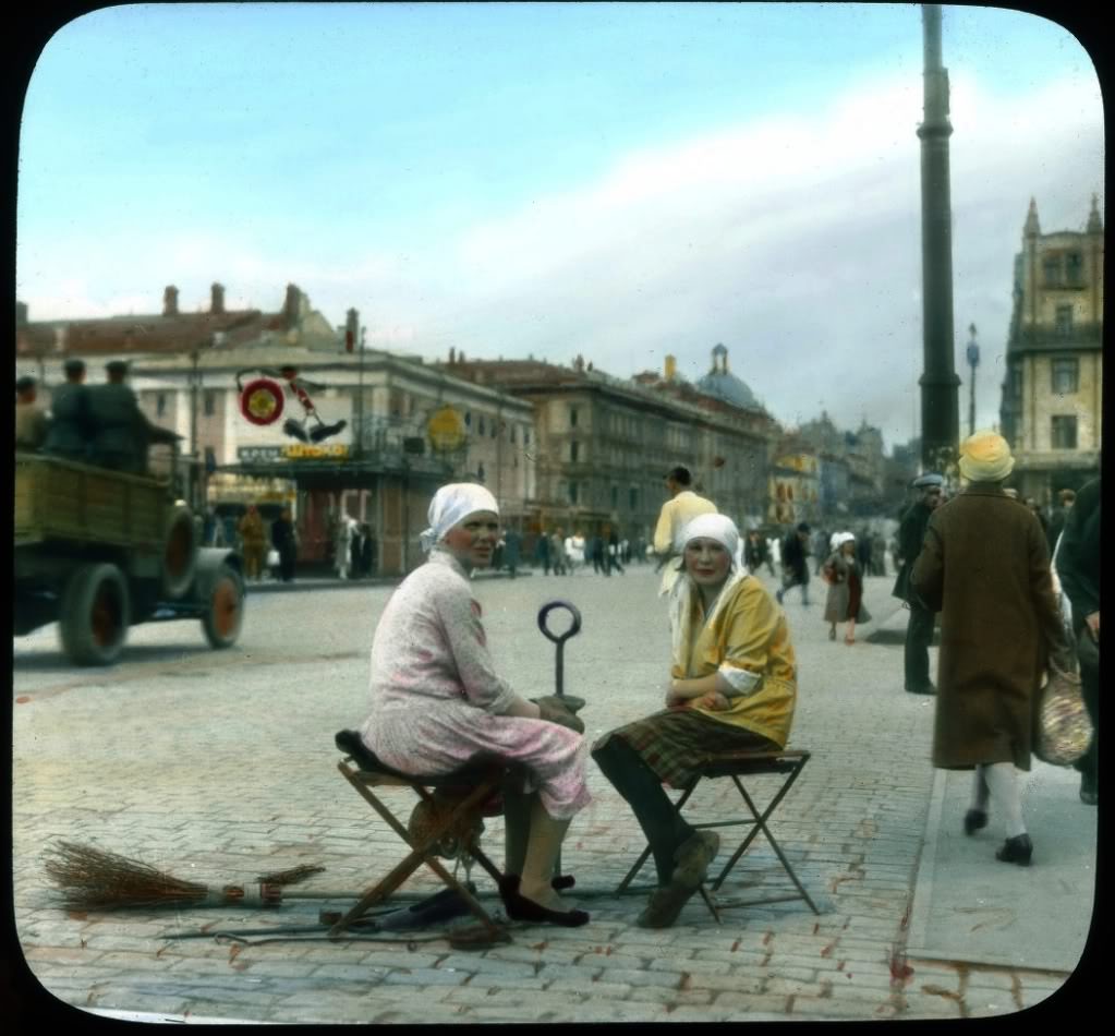 Moscow In 1931: 50+ Wonderful Hand-Colored Photos Of Old Moscow Before The Socialist Transformation