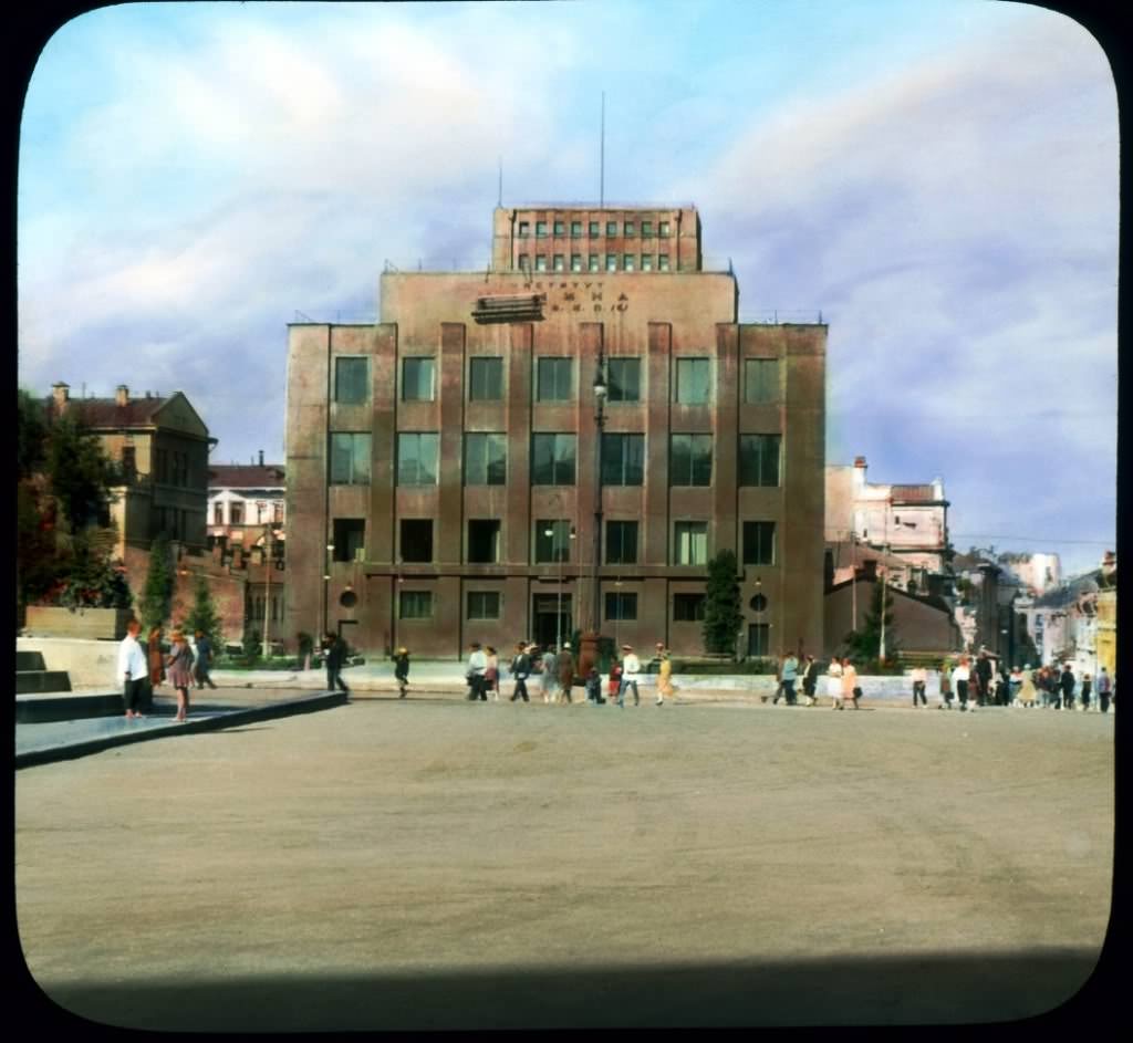 Soviet square, Lenin Institute.