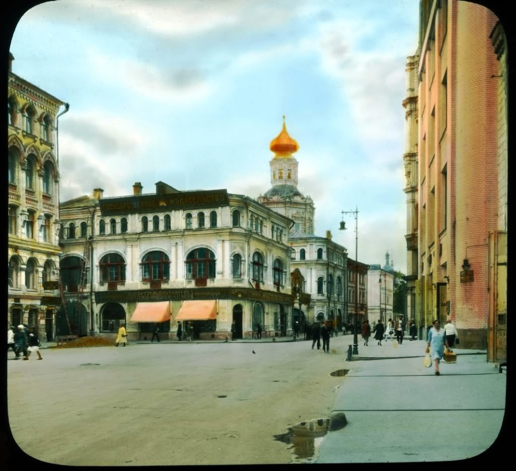 Birzhevaya square.