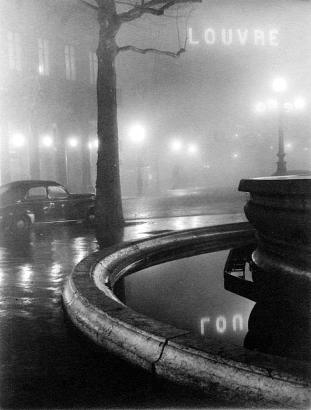 Louvre, Paris, about 1939