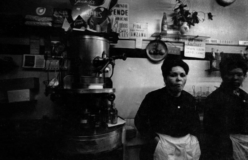 Soda fountain, Vicuña Mackenna, Santiago, Chile, 1969