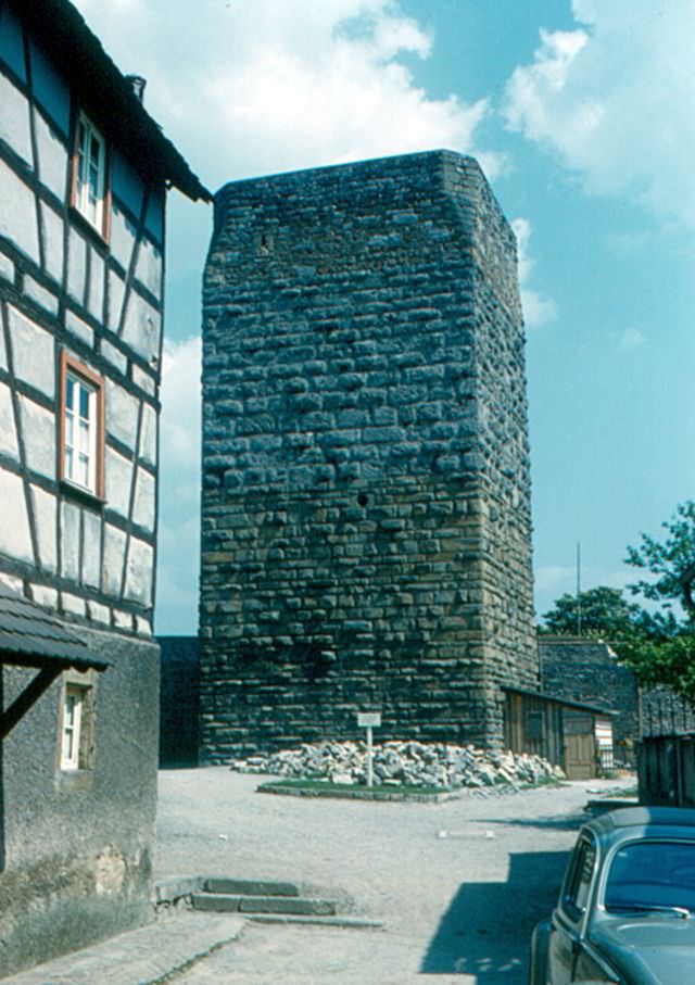 Bad Wimpfen. Roter Turm, the Red Tower was also part of the Kaiserpfalz (Emperor's palace) in Bad Wimpfen. It was built sometime around 1200