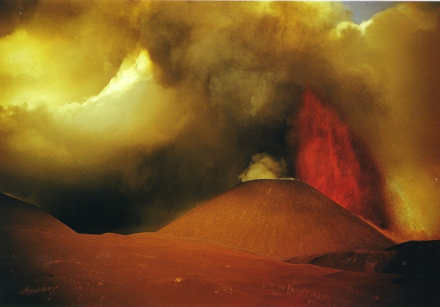 An eruption of Tolbachik volcano, 1975 - Vadim Gippenreyter