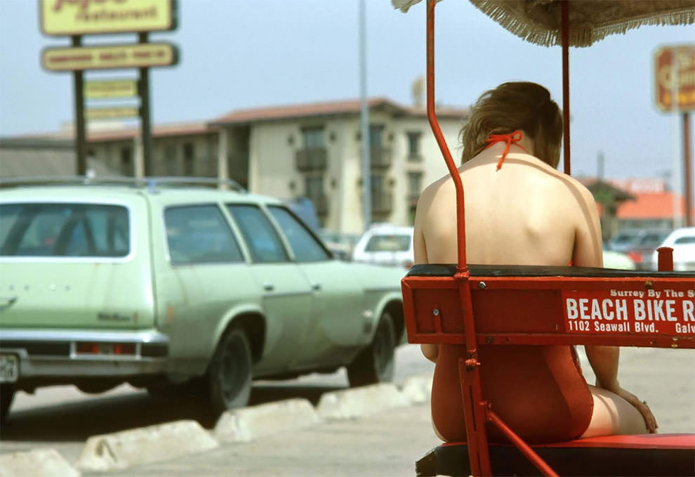 50+ Nostalgic Photos Of Teenage Girls Enjoying At Texas Beaches During The 1980s