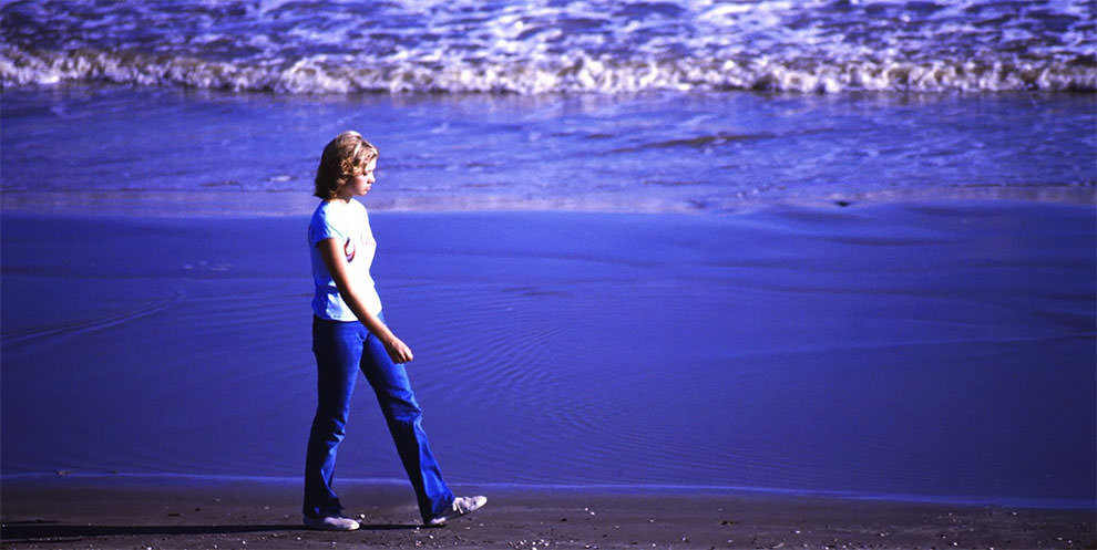 50+ Nostalgic Photos Of Teenage Girls Enjoying At Texas Beaches During The 1980s