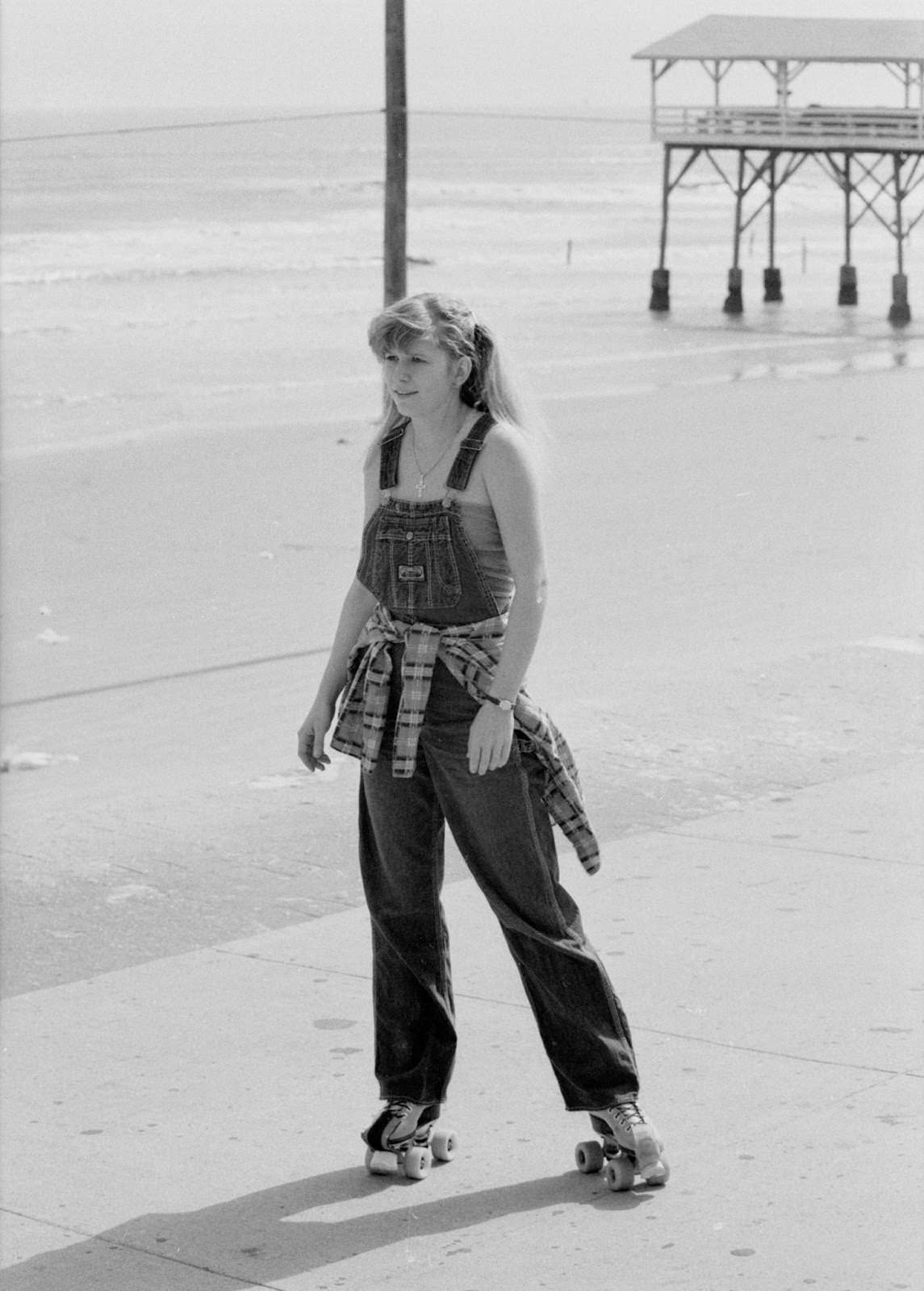 50+ Nostalgic Photos Of Teenage Girls Enjoying At Texas Beaches During The 1980s