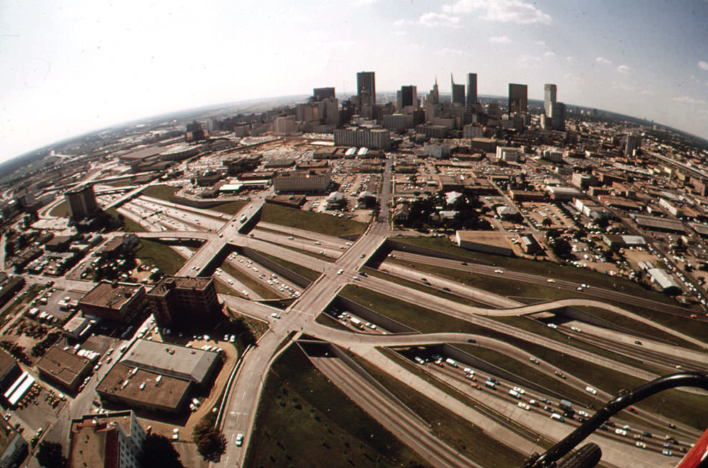 Expressways of Dallas, May 1972. (Bob Smith/NARA)