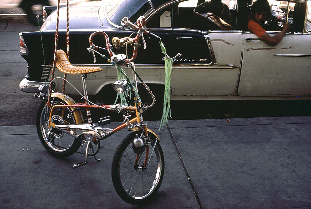 Street scene, El Paso's Second Ward, June 1972. (Danny Lyon/NARA)