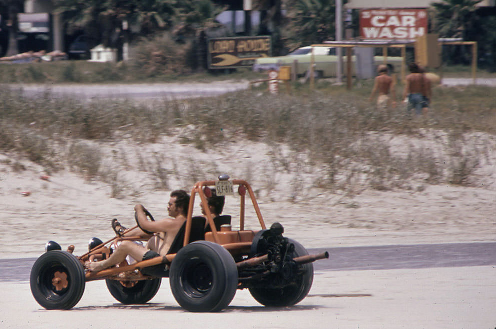 Dune buggy on Stewart Beach on the eastern tip of Galveston Island, July 1972. (Blair Pittman/NARA)