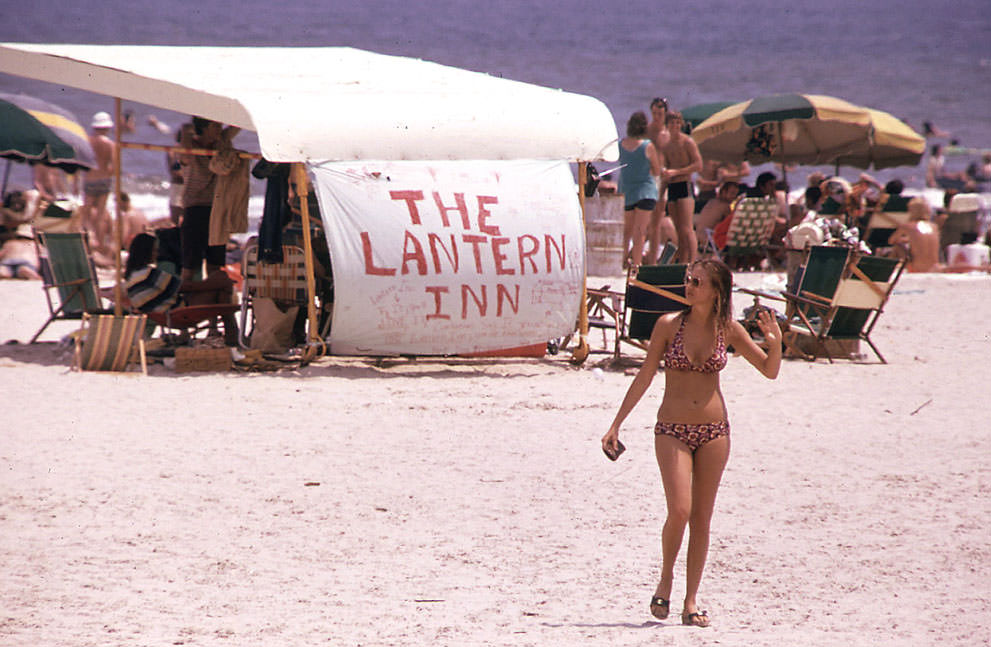 Stewart Beach, Galveston Island, July 1972. (Blair Pittman/NARA)