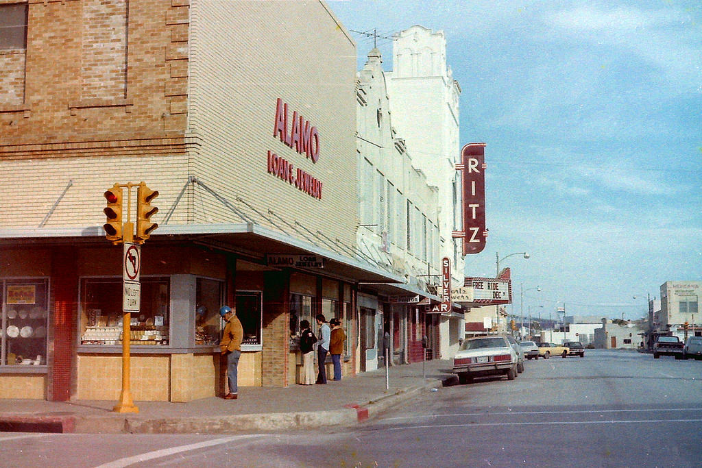 Alamo Loan & the Ritz Theater in 1977
