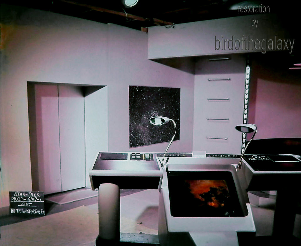 This very early shot of the filming set for the transporter room aboard the Enterprise dates back to 1964 and the production of the first pilot (known originally as The Menagerie, then The Cage).