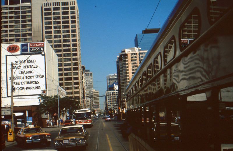 50+ Fascinating Color Photos Show Transportation Of Toronto In The 1980s