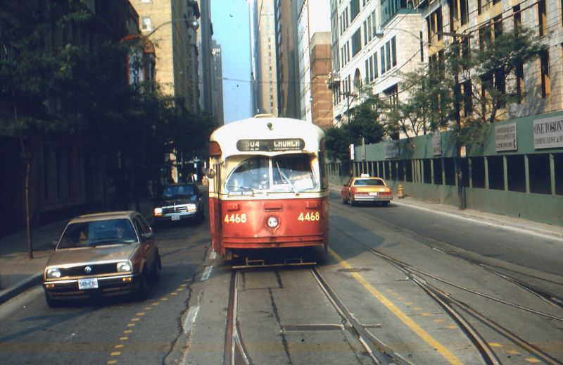 50+ Fascinating Color Photos Show Transportation Of Toronto In The 1980s