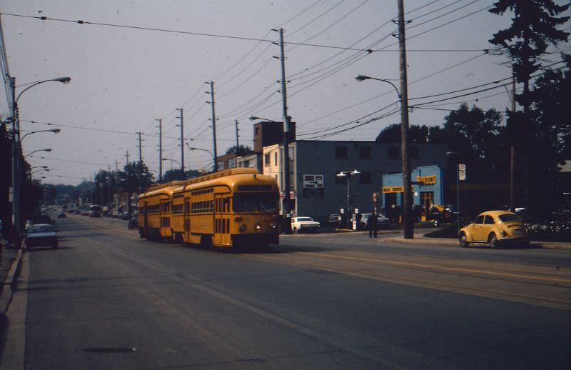 50+ Fascinating Color Photos Show Transportation Of Toronto In The 1980s