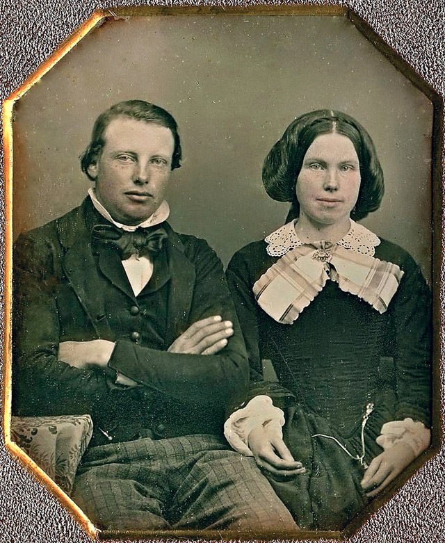 Victorian Couples: 50+ Gorgeous Portrait Photos Of ‘Husband and Wife’