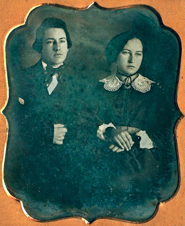 Victorian Couples: 50+ Gorgeous Portrait Photos Of ‘Husband and Wife’