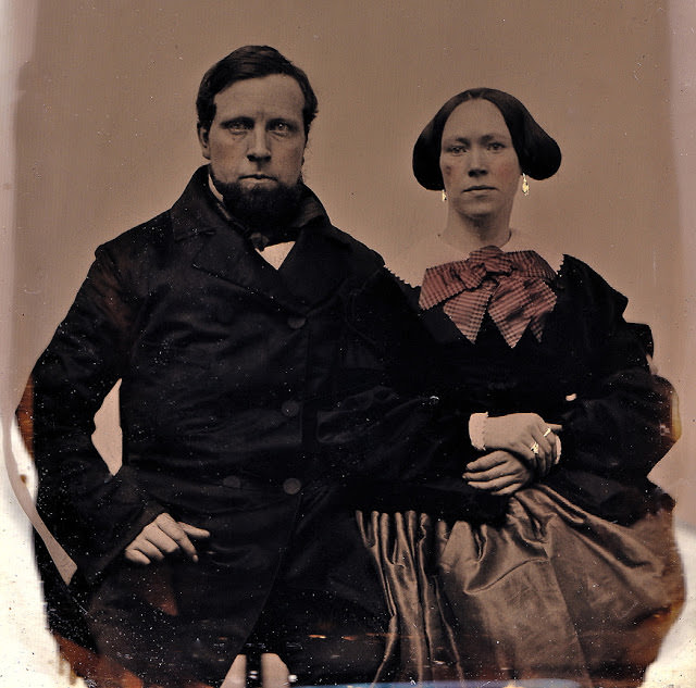 Victorian Couples: 50+ Gorgeous Portrait Photos Of ‘Husband and Wife’