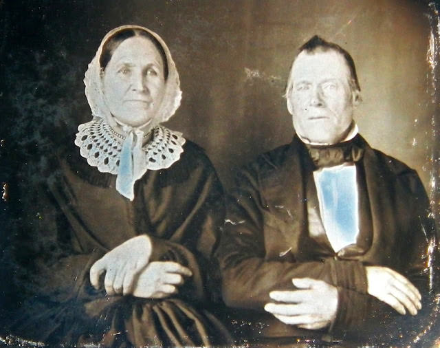 Victorian Couples: 50+ Gorgeous Portrait Photos Of ‘Husband and Wife’
