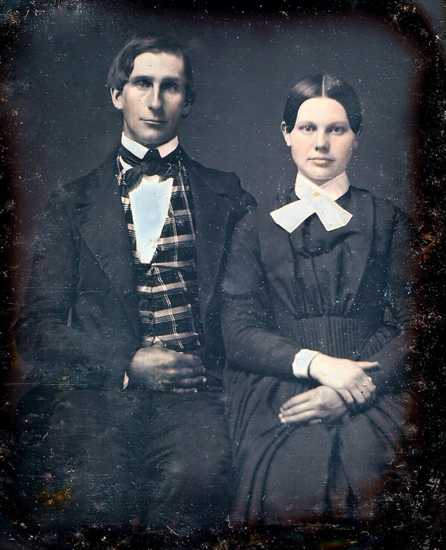 Victorian Couples: 50+ Gorgeous Portrait Photos Of ‘Husband and Wife’