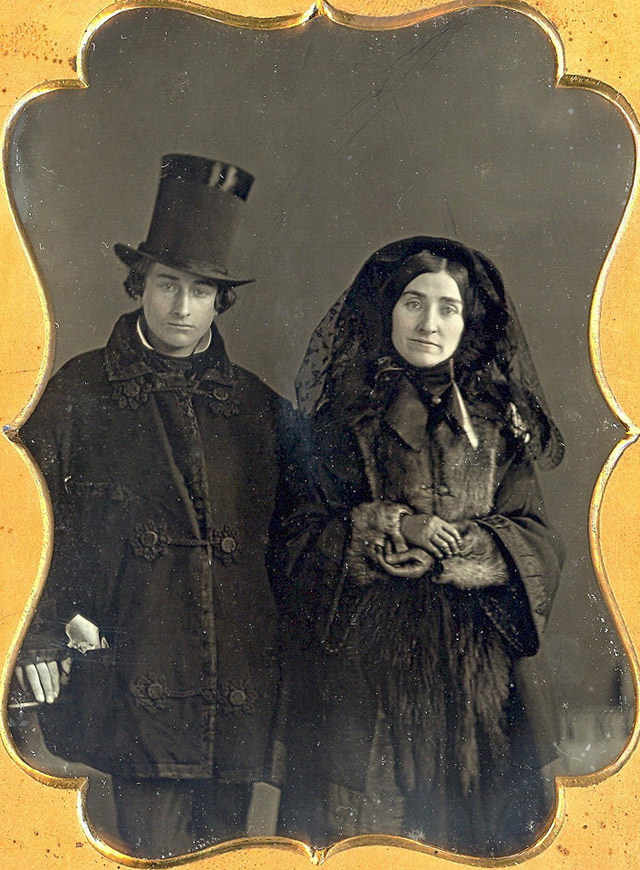 Victorian Couples: 50+ Gorgeous Portrait Photos Of ‘Husband and Wife’