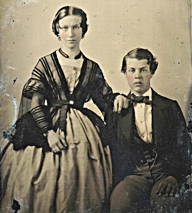 Victorian Couples: 50+ Gorgeous Portrait Photos Of ‘Husband and Wife’