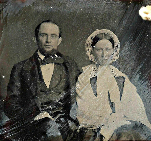 Victorian Couples: 50+ Gorgeous Portrait Photos Of ‘Husband and Wife’