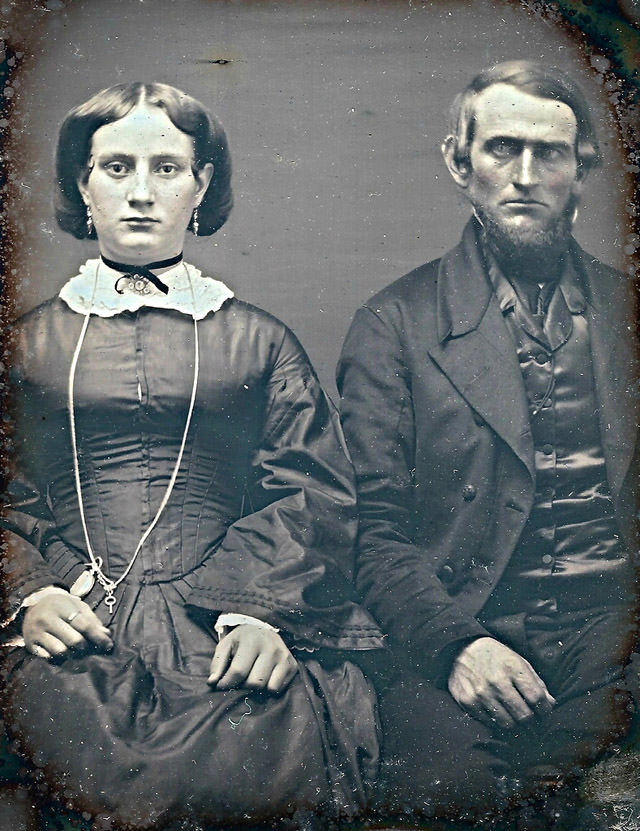 Victorian Couples: 50+ Gorgeous Portrait Photos Of ‘Husband and Wife’