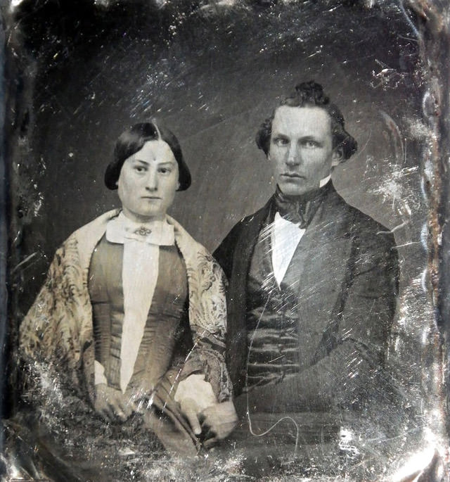 Victorian Couples: 50+ Gorgeous Portrait Photos Of ‘Husband and Wife’