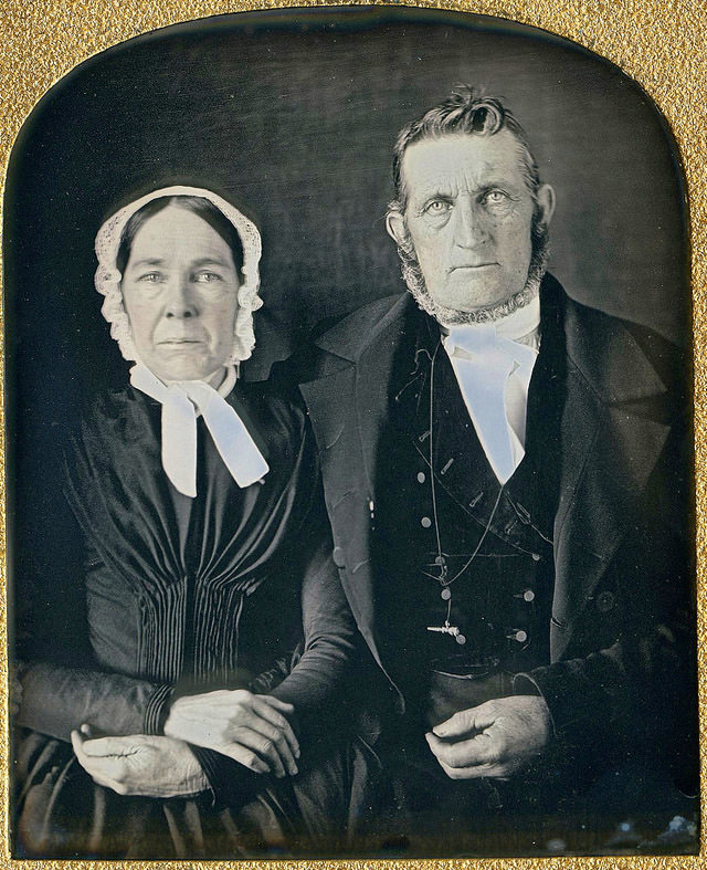 Victorian Couples: 50+ Gorgeous Portrait Photos Of ‘Husband and Wife’