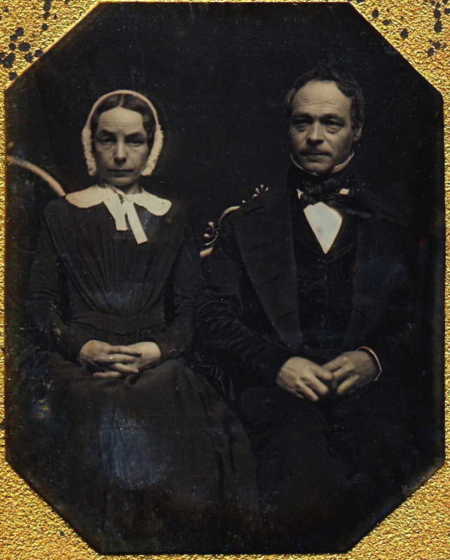 Victorian Couples: 50+ Gorgeous Portrait Photos Of ‘Husband and Wife’