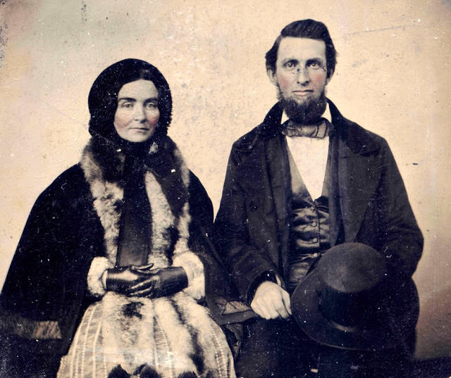 Victorian Couples: 50+ Gorgeous Portrait Photos Of ‘Husband and Wife’