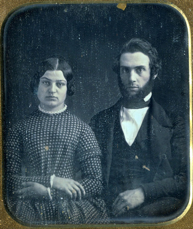 Victorian Couples: 50+ Gorgeous Portrait Photos Of ‘Husband and Wife’