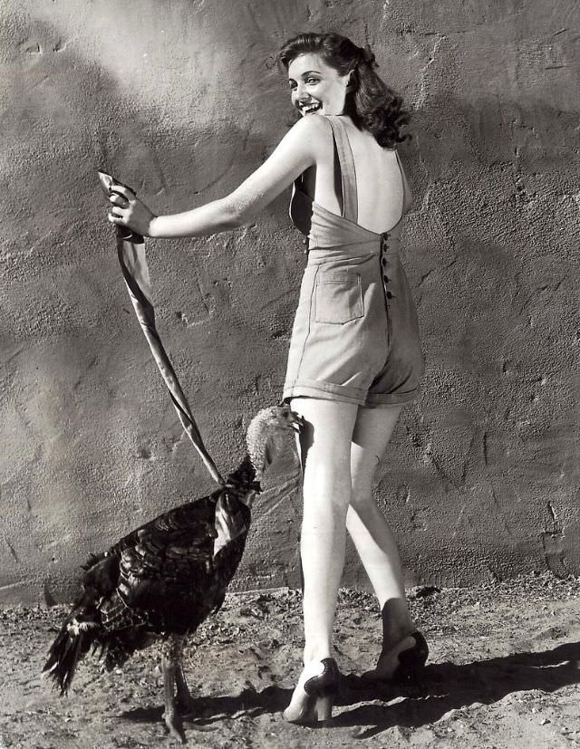 Joan Leslie, 1940s