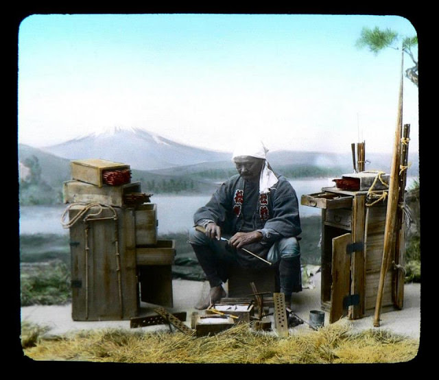 50+ Colorized Photos Show Everyday Life Of Japanese People In Late 19th Century